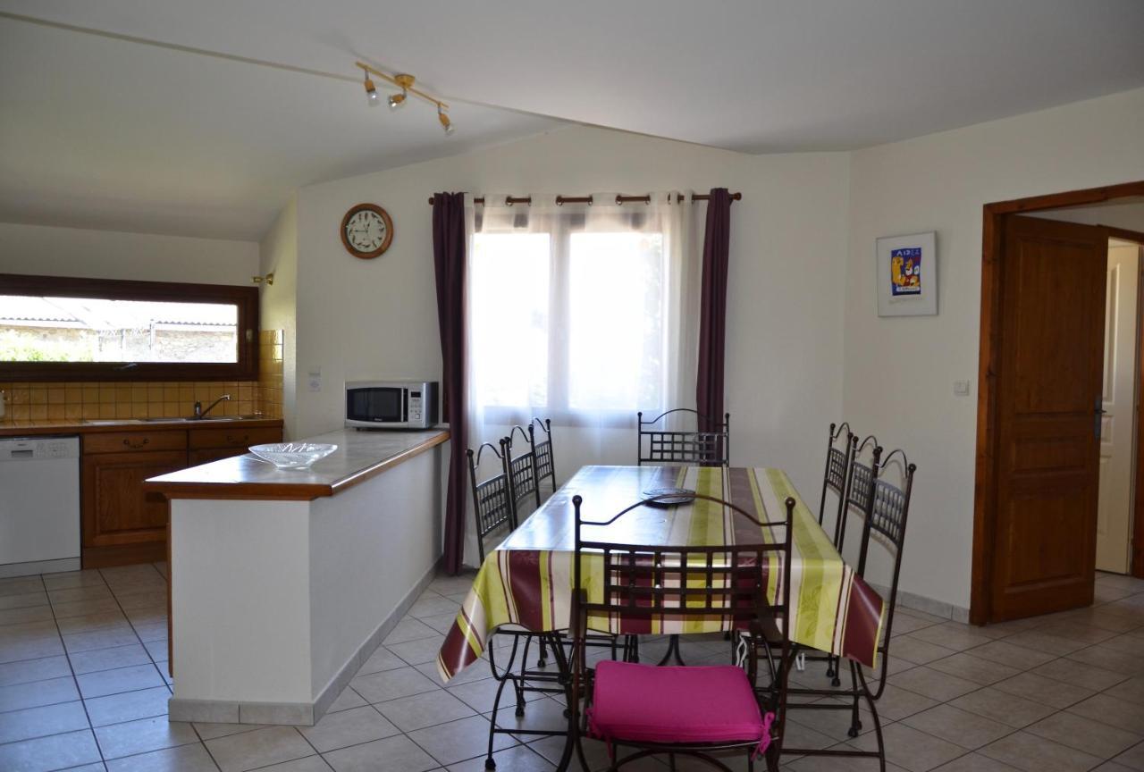 Gites Le Chene & Le Tilleul Saint-Romain-de-Lerps Kamer foto